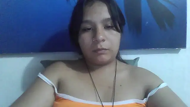 Charis_21 webcam