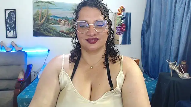 Aleja_Gonzales webcam