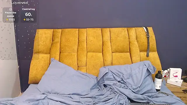 KendraaSimons webcam