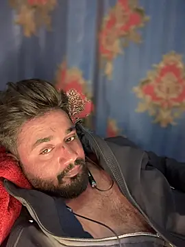 fredship7890 (Ask my age) - I'm new her