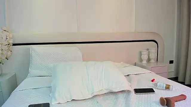 maddymay_ (F young) - SPIT TITS