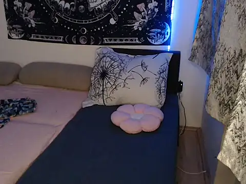 AlienforTwenty webcam