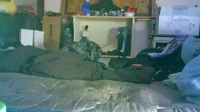 ON3YOULLN3VER_FIR3 webcam