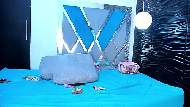 Naty_And_Maxx webcam