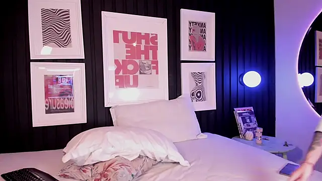 leslie_thompson webcam