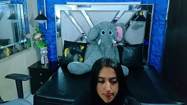 TemptationDual webcam