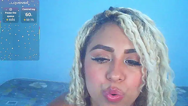 Lucy_White__ webcam stripchat model stream image