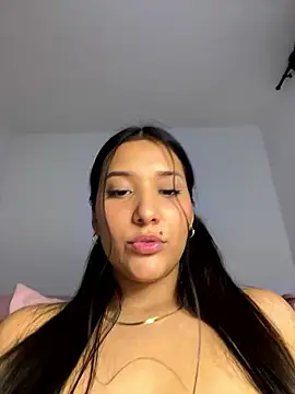 IsabellaJoness_ webcam stripchat model stream image