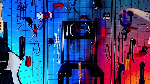 mranii_queen_bdsm_ webcam