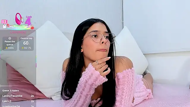 Isaa_Queen webcam stripchat model stream image