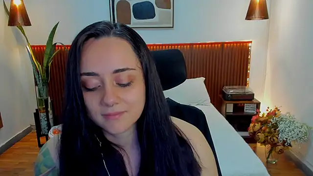 KatherineBond webcam