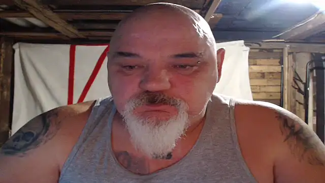 Newfiesausage1972 webcam