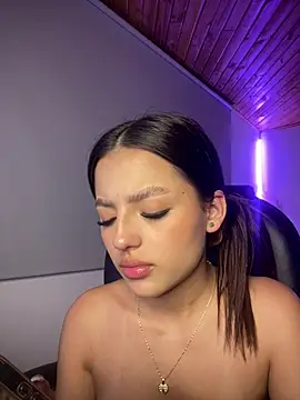 Sofia18_pinkk webcam