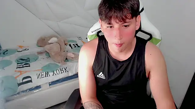 d_moneyy_ - D_moneyy_'s free webcam - UK Sex Cams