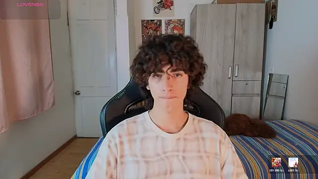 nude_boy18 (M twink) - Show Cum