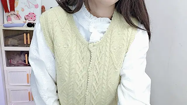 9aunatiis (F young) - 把永远爱你写进诗的结尾。上光直播5分钟国王5分钟哦。