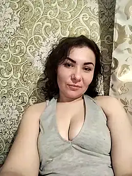 Mia24Blove webcam