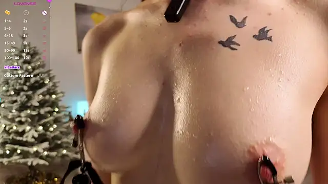 shawtyemma (F teen) - Pinch nipples close up