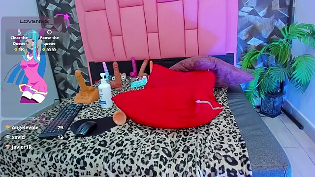 Brithanyslim webcam stripchat model stream image