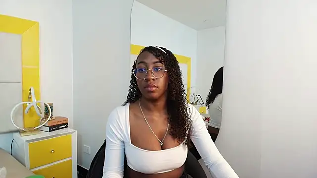 qeen_blackk - Qeen_blackk's free webcam - UK Sex Cams