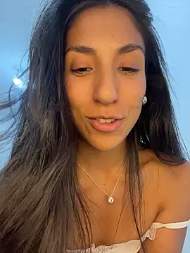 maddyx__ - MaddyX__'s free webcam - UK Sex Cams