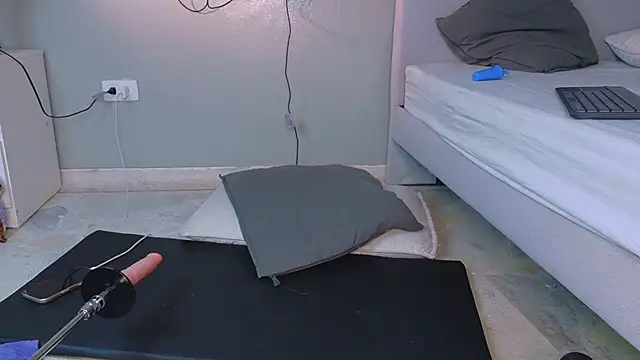 NickiWestt___ webcam