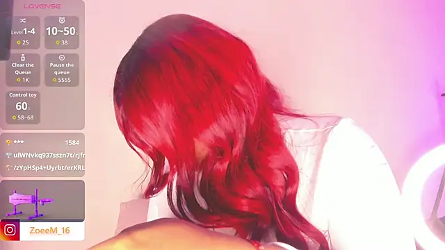 Zoe1_2 webcam stripchat model stream image