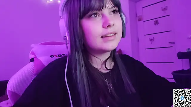 KristiBloom webcam stripchat model stream image