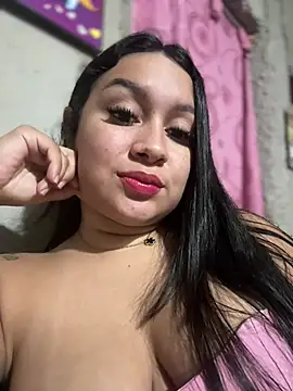 pretty_isadora (F young) - Silence, I'm at my mother's house #publi