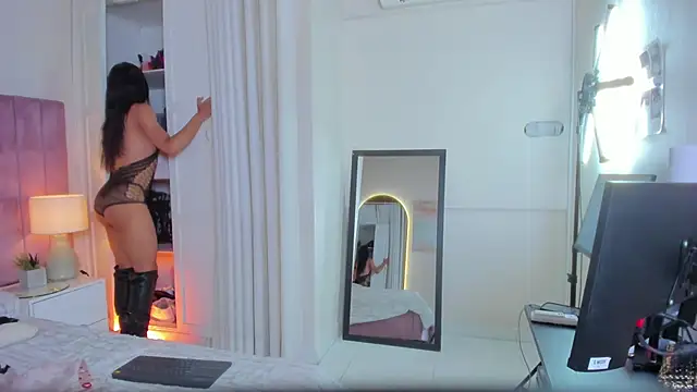 aleja_arango1 (T young) - Show Asshole and Cock out