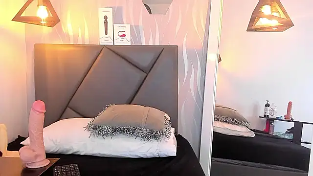 lucia-cute - Lucia-cute's free webcam