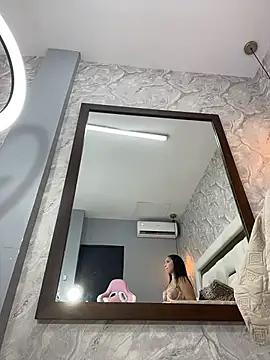 miafarkash (F young) - fingering in my pussy