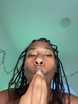 Webcam Model (milarain)  is live.Free join now!