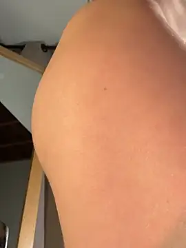 curchez_ (F young) - Fingering pussy n ass + 🎁 for last tipp