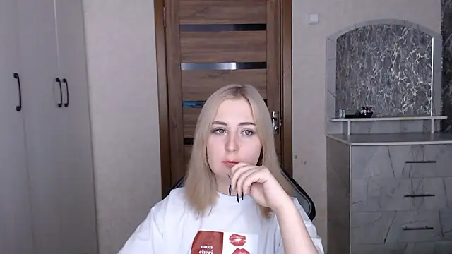 Kristy-Max webcam