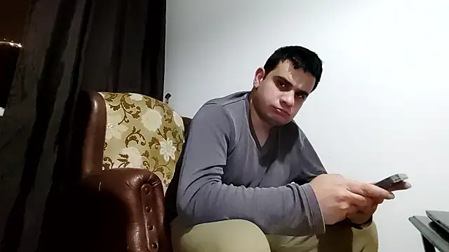 TurkishNudistMan webcam