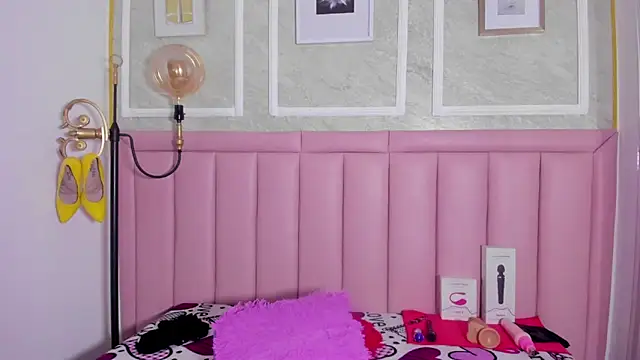 HoollyHendrix webcam