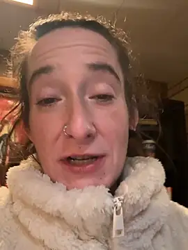 Mini_And_The_Bear webcam