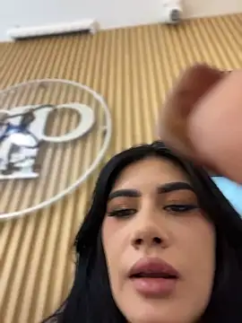 clarachanelricek Live Webcam on Stripchat