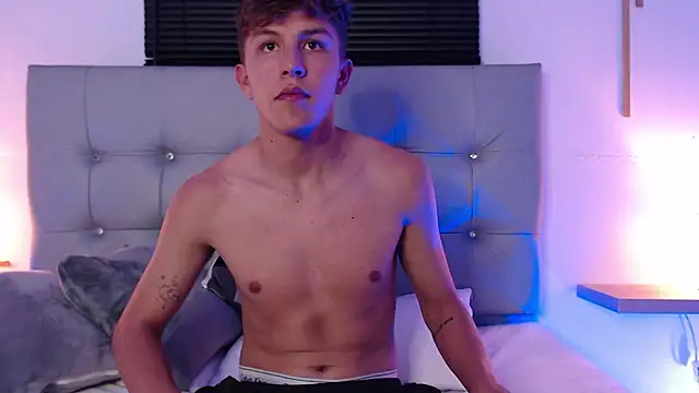 johnny_blake_ webcam