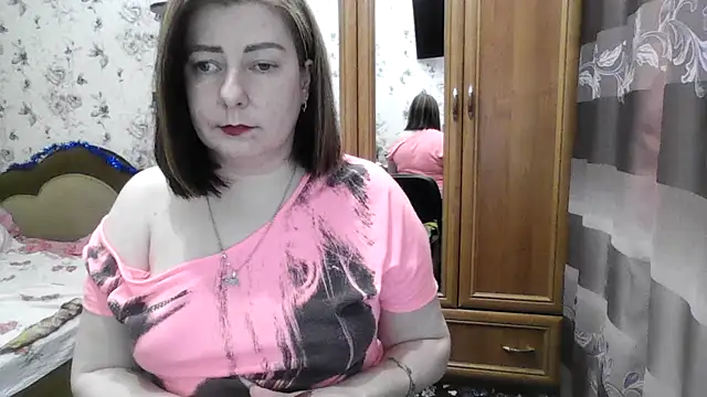 SophieNightAh webcam