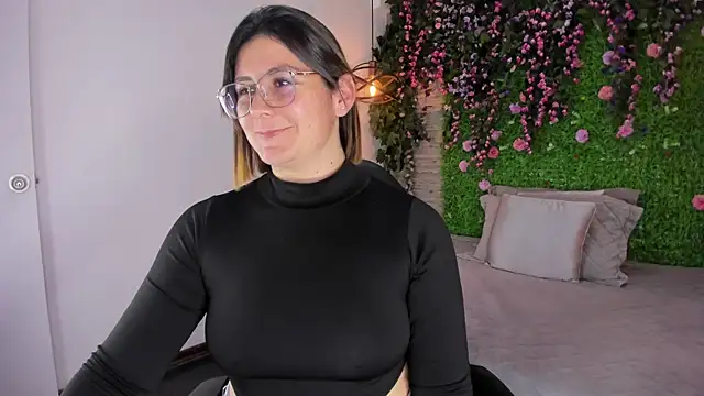 sarahdeyvis - SarahDeyvis's free webcam