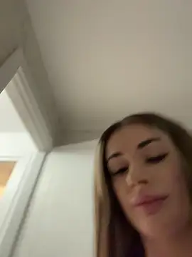 isabellaetthan (F young) - Dildo Pussy Spanks+ :gift:4LT