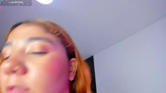 tifanyhills_ (F young) - 🌸🔥OIL IN MY BOOBS 🌸🔥