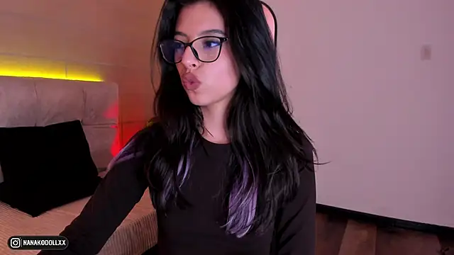 NanakoDollx webcam