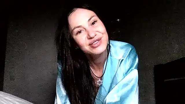 JulianaGold1 webcam stripchat model stream image