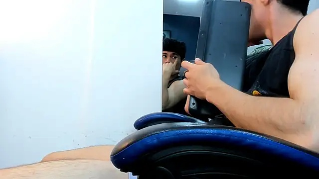 roan_birkin - Roan_birkin's free webcam