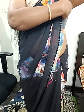deepthi_mysore (F milf) - BOOBS SHOW