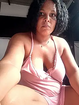 sandrisima1 (F milf) - Help my goal please