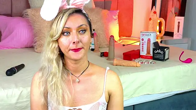 lunitaa_diva (T young) - PLAYFUL PLAY (DILDOS) MY JUICY (ASS) 🤩❤